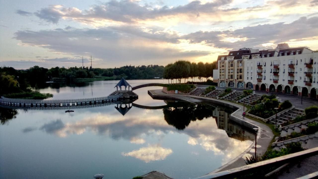 Vue Exceptionnelle Sur Le Lac Κρετέιγ Εξωτερικό φωτογραφία